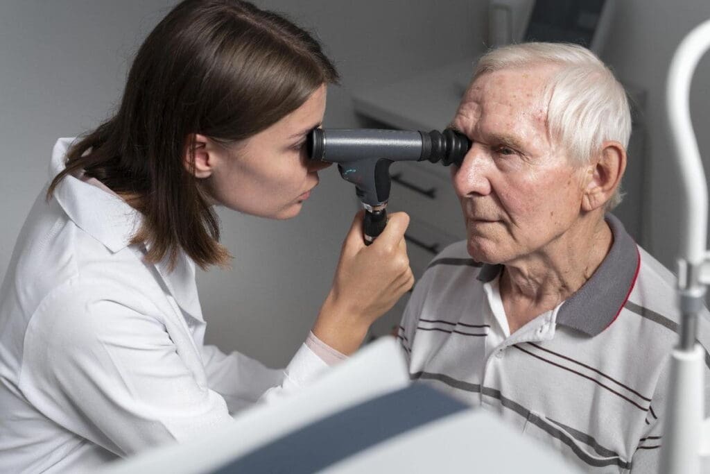 alt_identifying_the_different_retina_conditions_and_symptoms