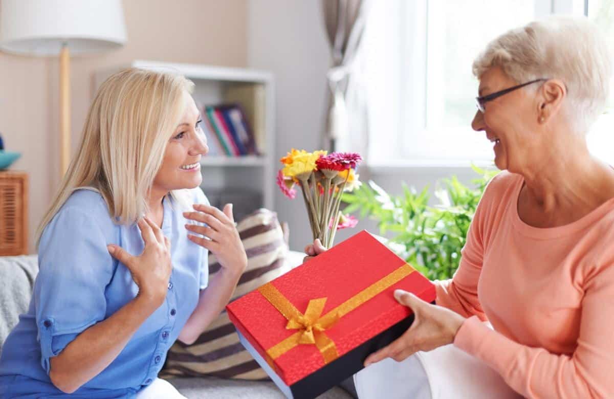 How To Give Your Partner the Gift of LASIK this Valentine’s Day